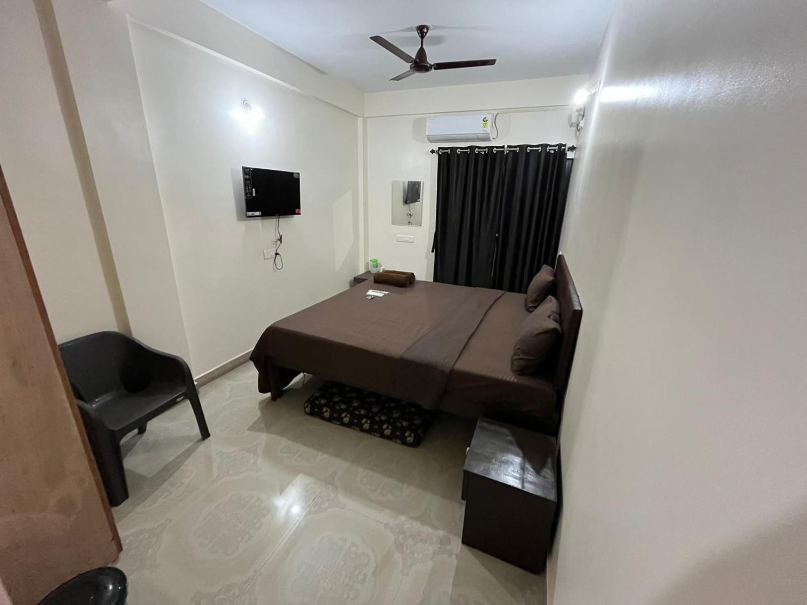 Hotel Saffron Бага Екстер'єр фото