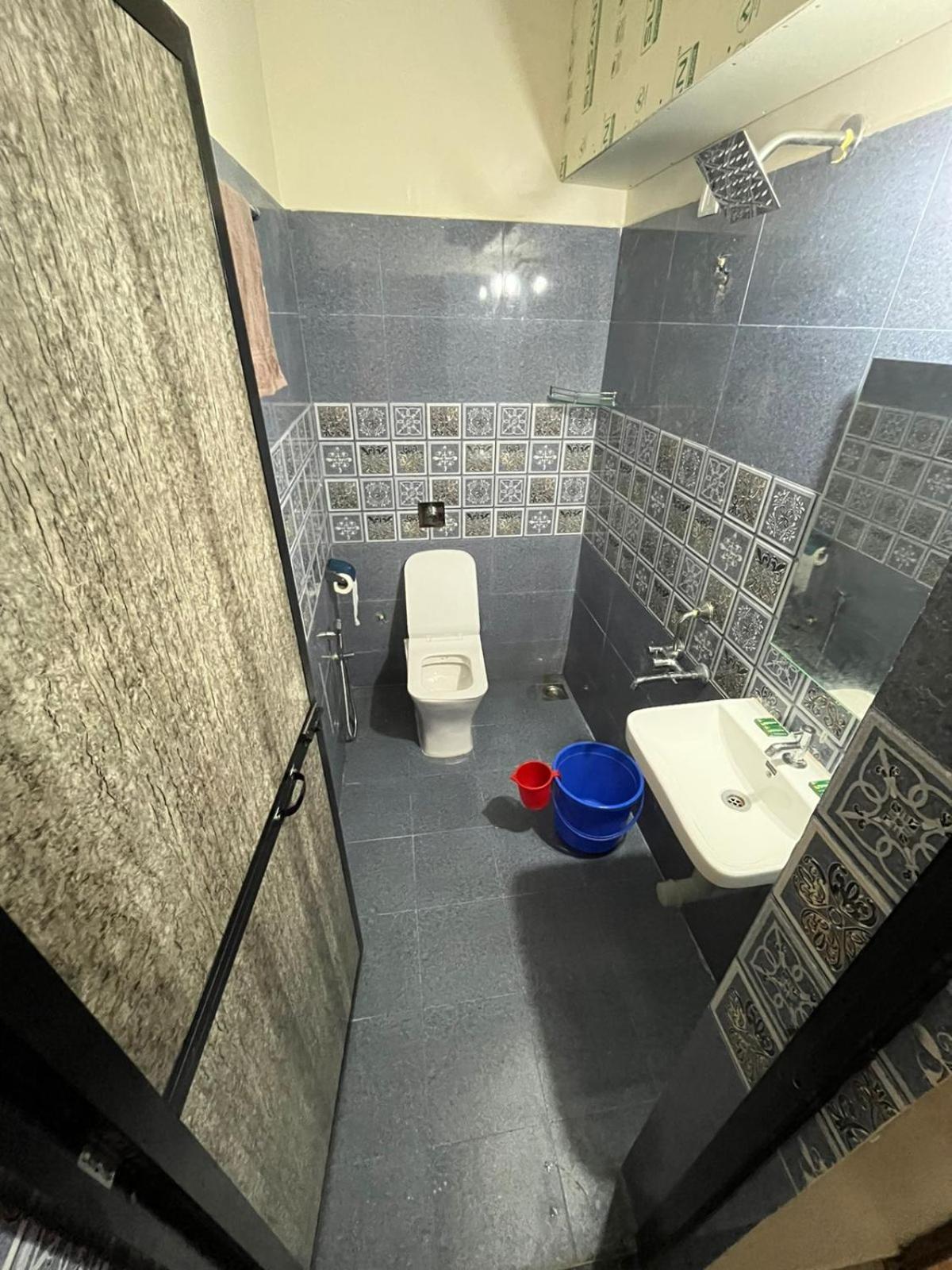 Hotel Saffron Бага Екстер'єр фото