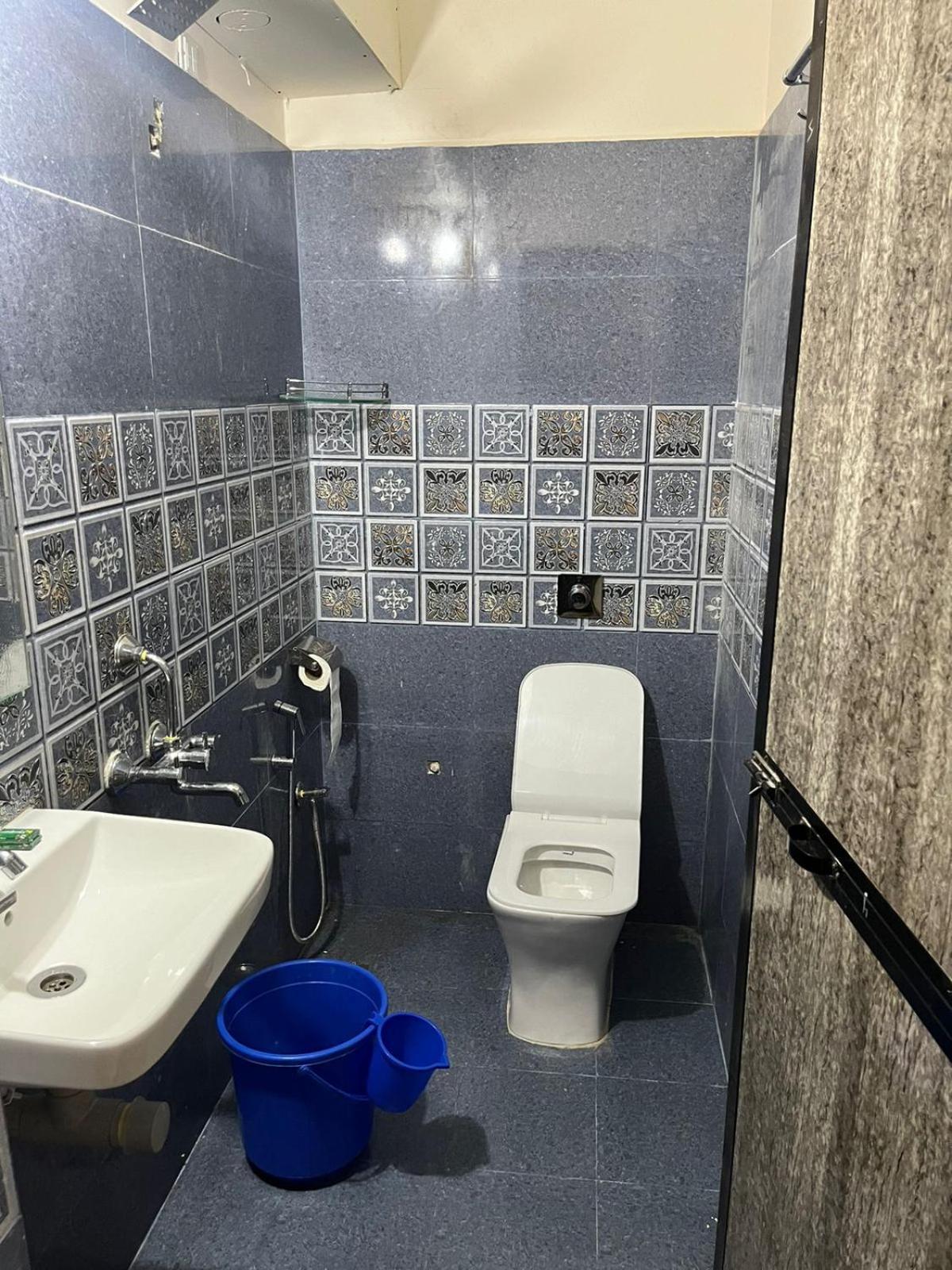 Hotel Saffron Бага Екстер'єр фото